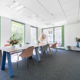 Open Space  5 postes Coworking Boulevard du Grand Cerf Poitiers 86000 - photo 1